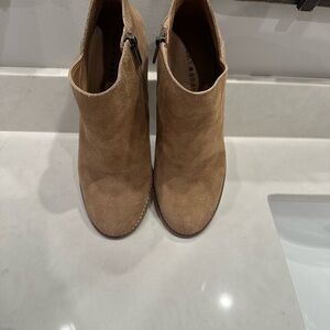Lucky Brand Tan Ankle Booties with Medium Heel
